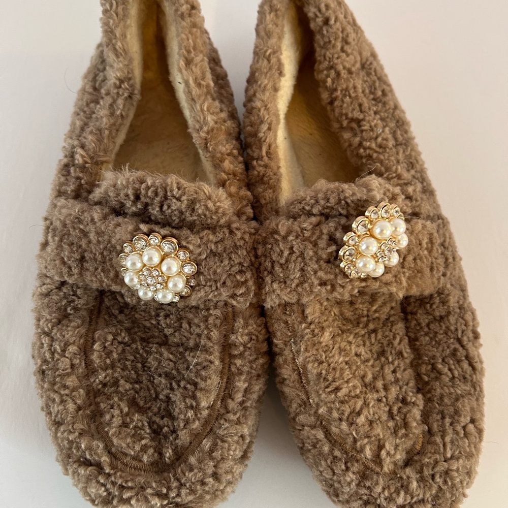 Cozy women’s slippers
